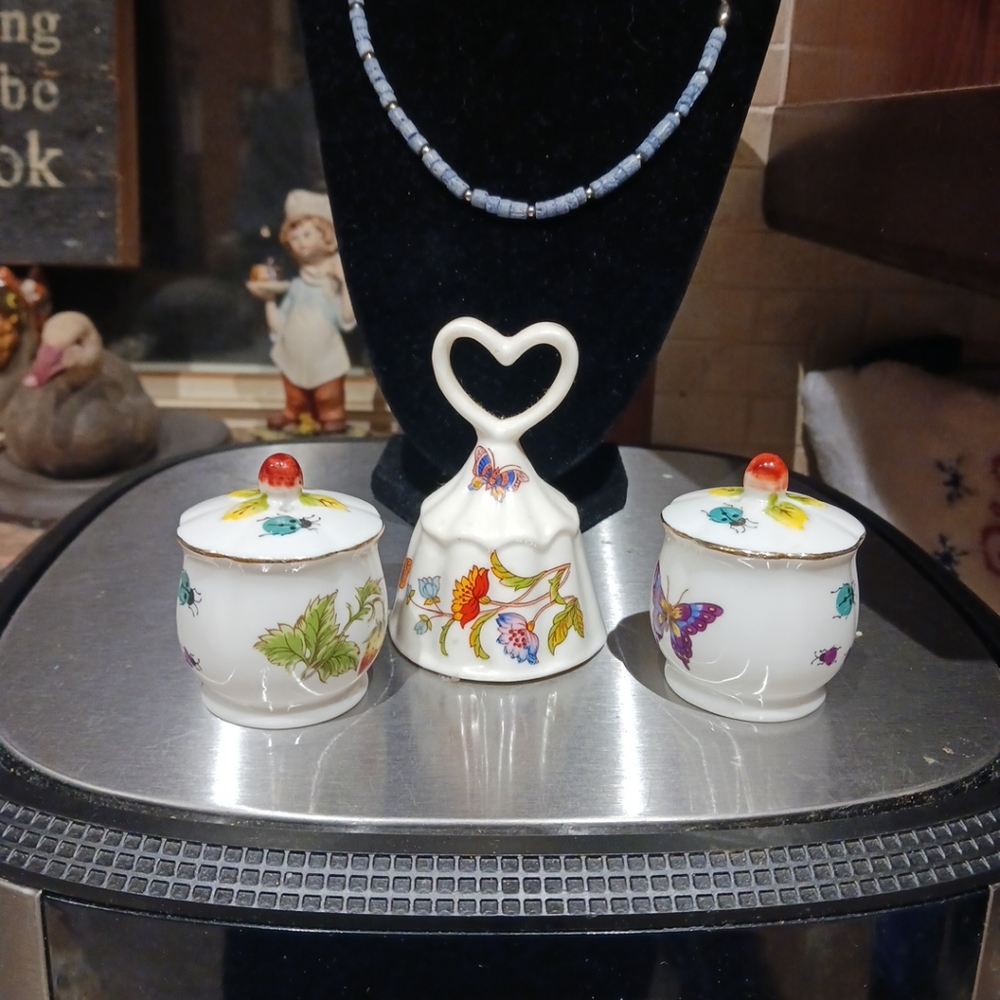 Vintage Ardalt Butterfly Themed Salt and Pepper Shakers w/Heart Shaped Bell.